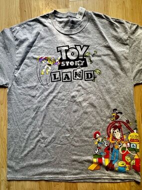 Walt Disney World’s Hollywood Studios Toy Story Land men’s/unisex tshirt